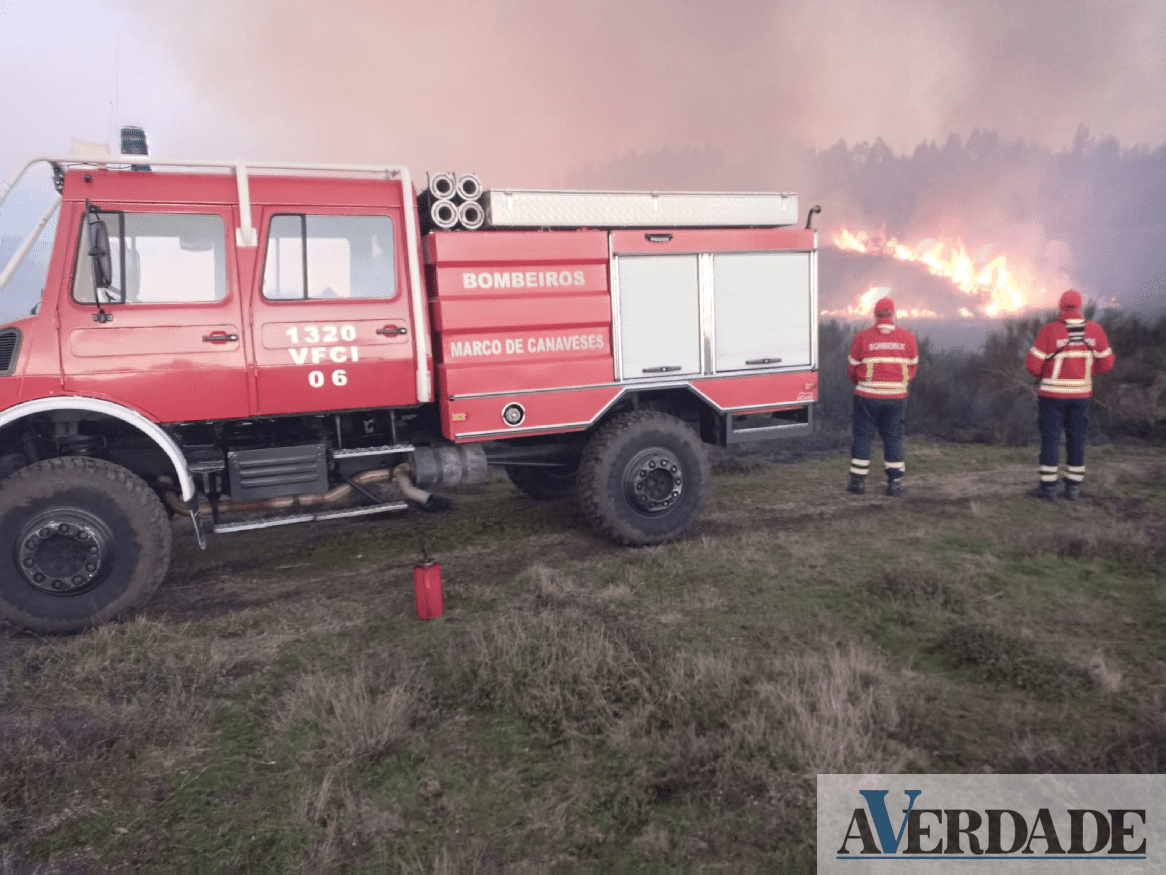 Bombeiros, Sapadores e Proteção Civil realizaram ação de fogo controlado em Marco de Canaveses