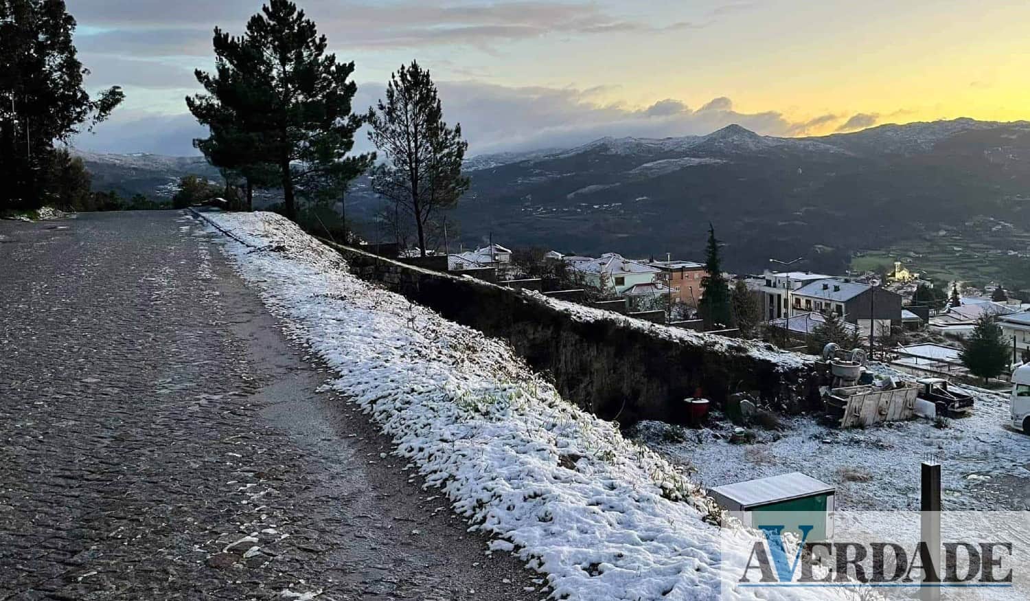 Veja as imagens da neve na nossa região