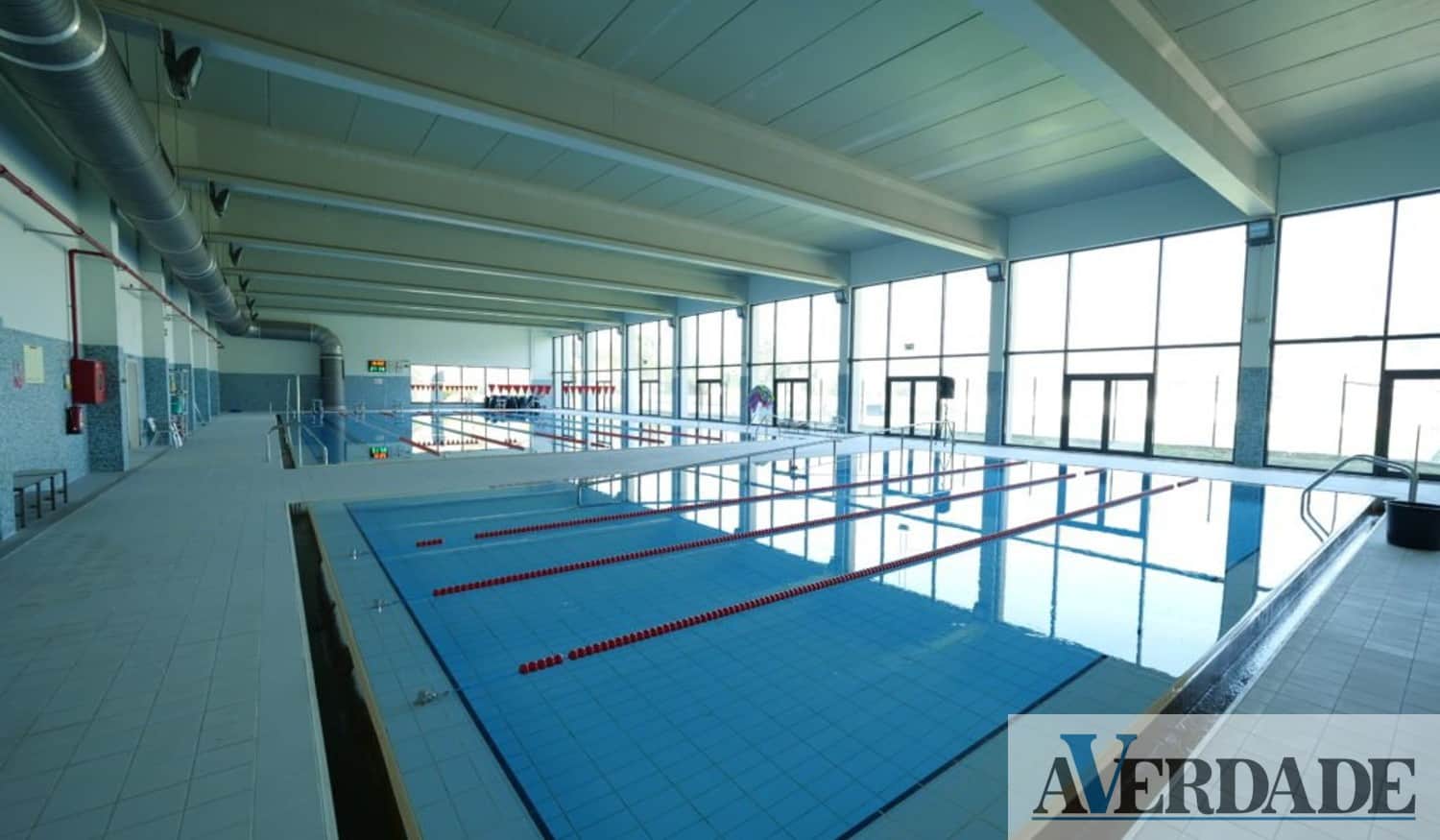 Piscinas Municipais do Marco de Canaveses suspensas devido "à falta de nadadores salvadores"