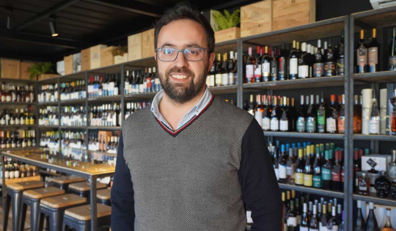 Garrafeira Canavezes: Um local que alia o "bom vinho" às tapas
