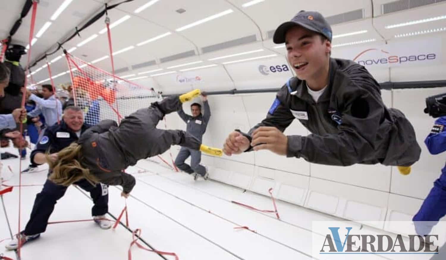 "Queres ser Astronauta por Um Dia?" vai permitir aos alunos realizar "um voo parabólico"