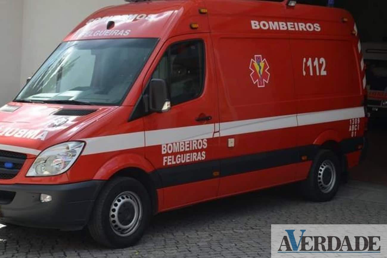 Colisão entre veículos provoca dois feridos em Felgueiras