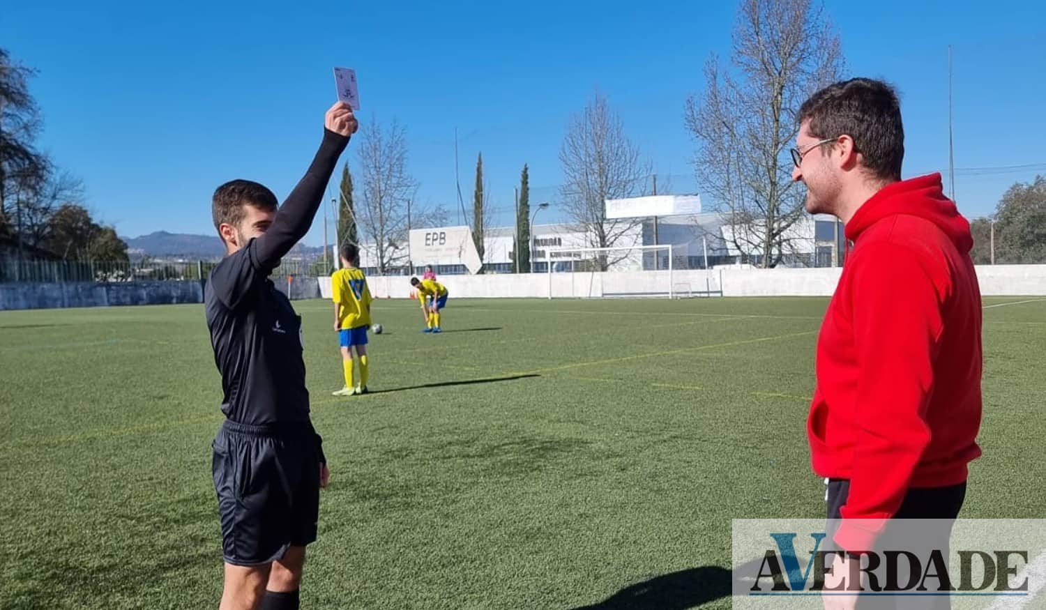 Treinador do Marco 09 recebeu cartão branco em jogo da equipa de iniciados