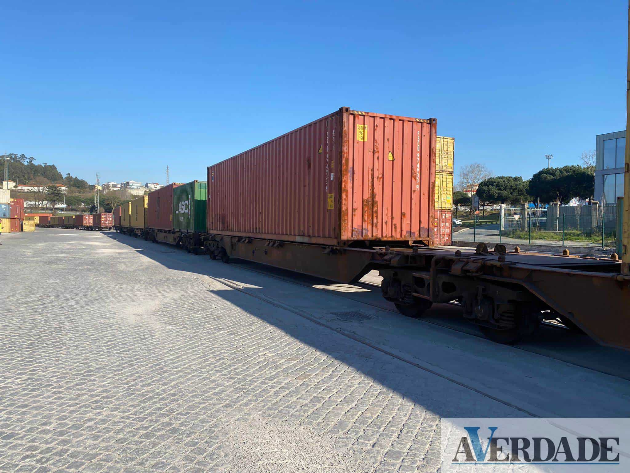 <strong>Terminal Ferroviário de Mercadorias de Leixões com atividade regular sob gestão da APDL</strong>