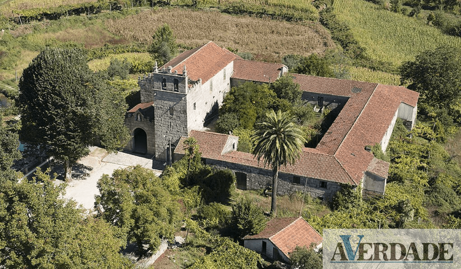 Viaje até Amarante e conheça o Mosteiro de São Martinho de Mancelos datado de 1120