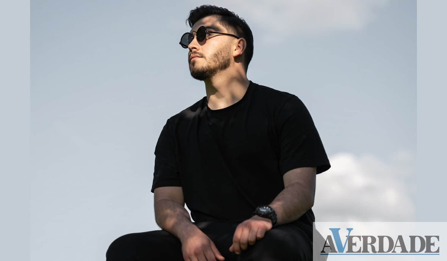 Tem calor? O ideal é usar roupas largas e pretas