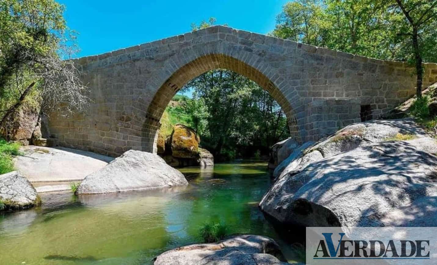 Percurso "Aldeias e Margens do Rio Ovelha" alia o património histórico, natural e paisagístico