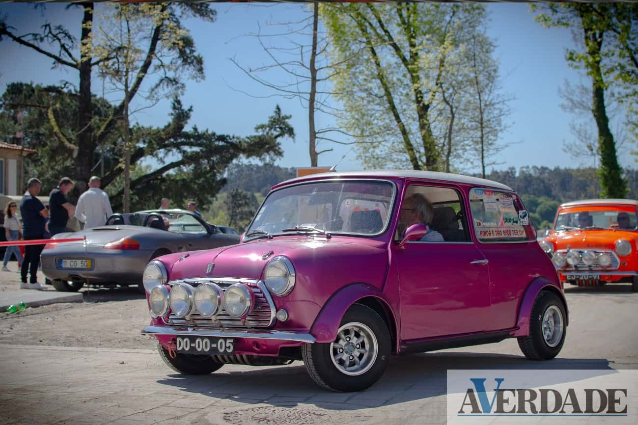 Parque urbano de Paços de Ferreira acolhe encontro de automóveis clássicos e desportivos