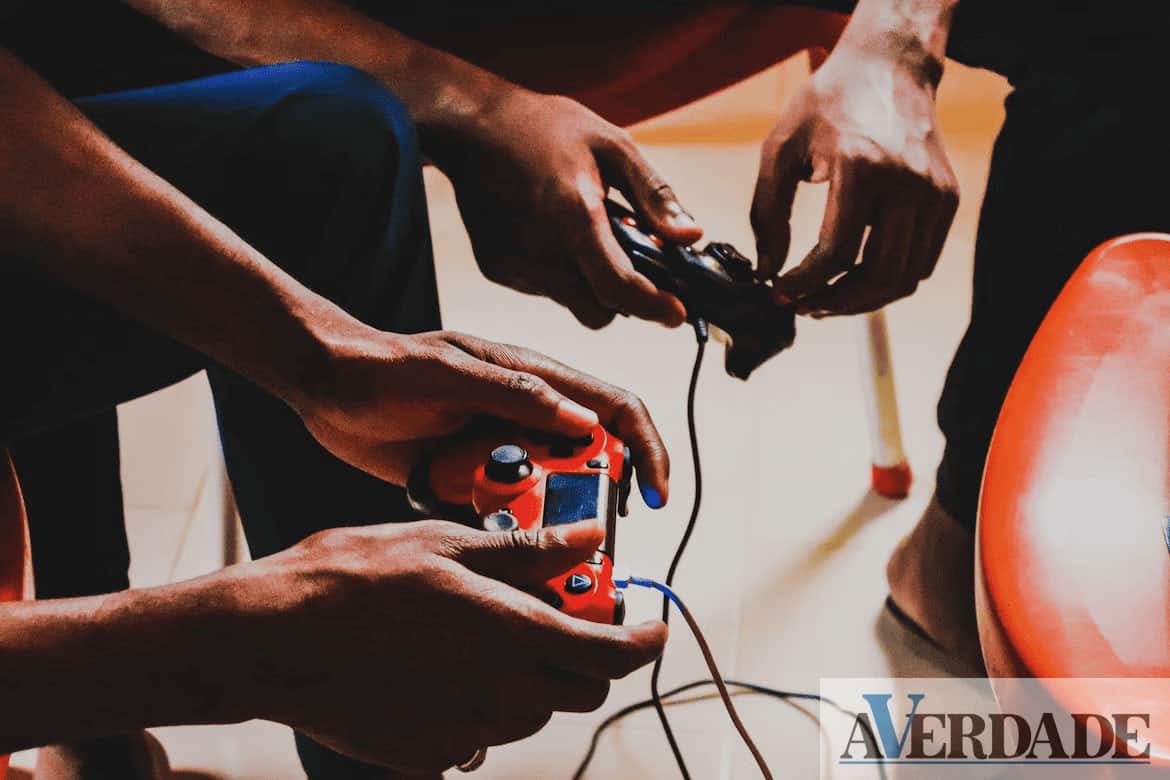 O futebol além do relvado: a influência do desporto-rei nos jogos digitais