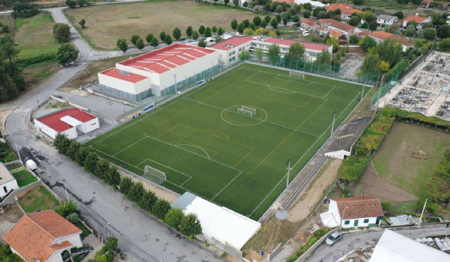 Lousada: Campo dos Escravos vai "dar mais qualidade, conforto e segurança" à prática desportiva
