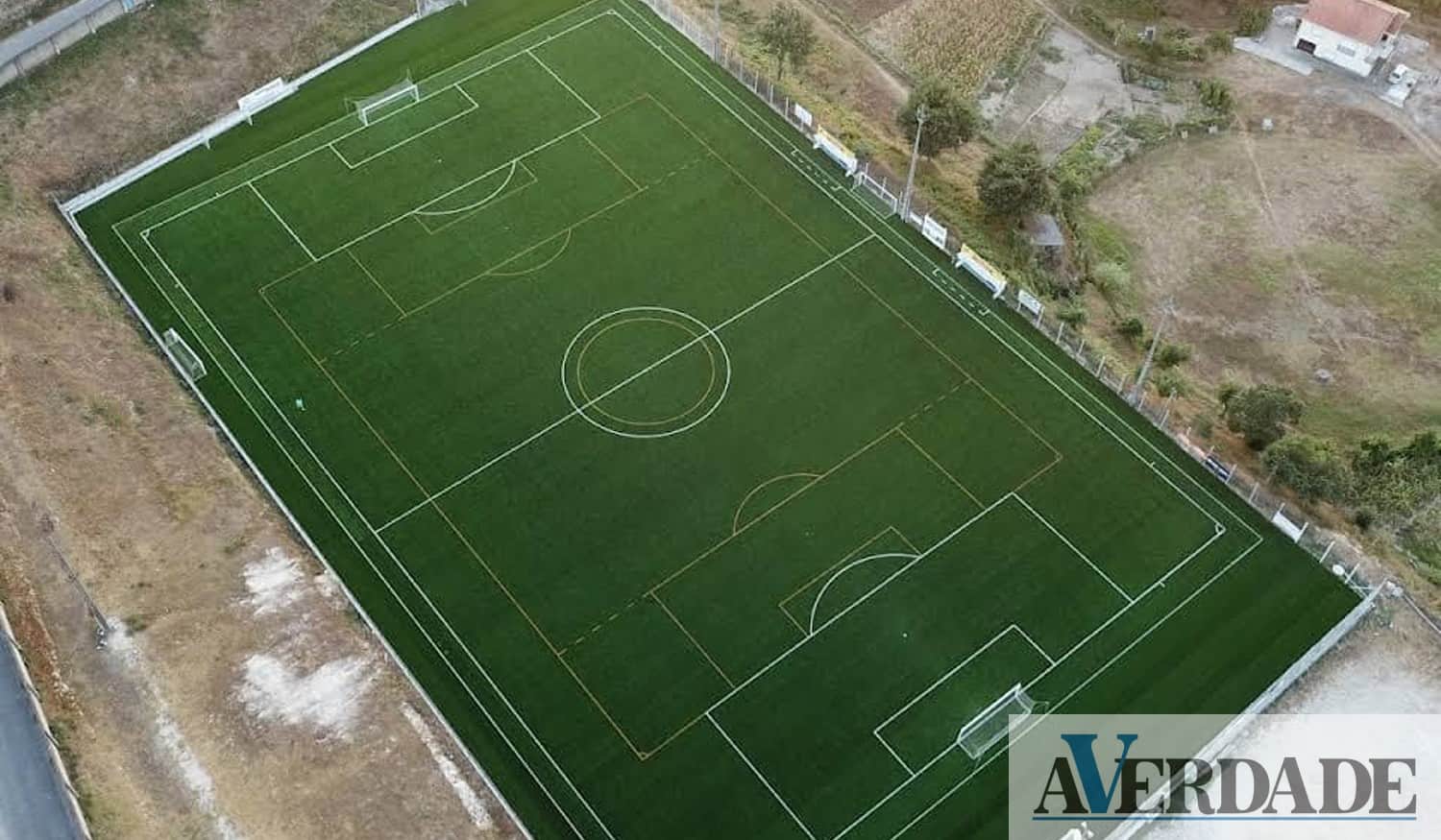 Município do Marco vai apoiar construção de bancada coberta no campo da AR Tuías