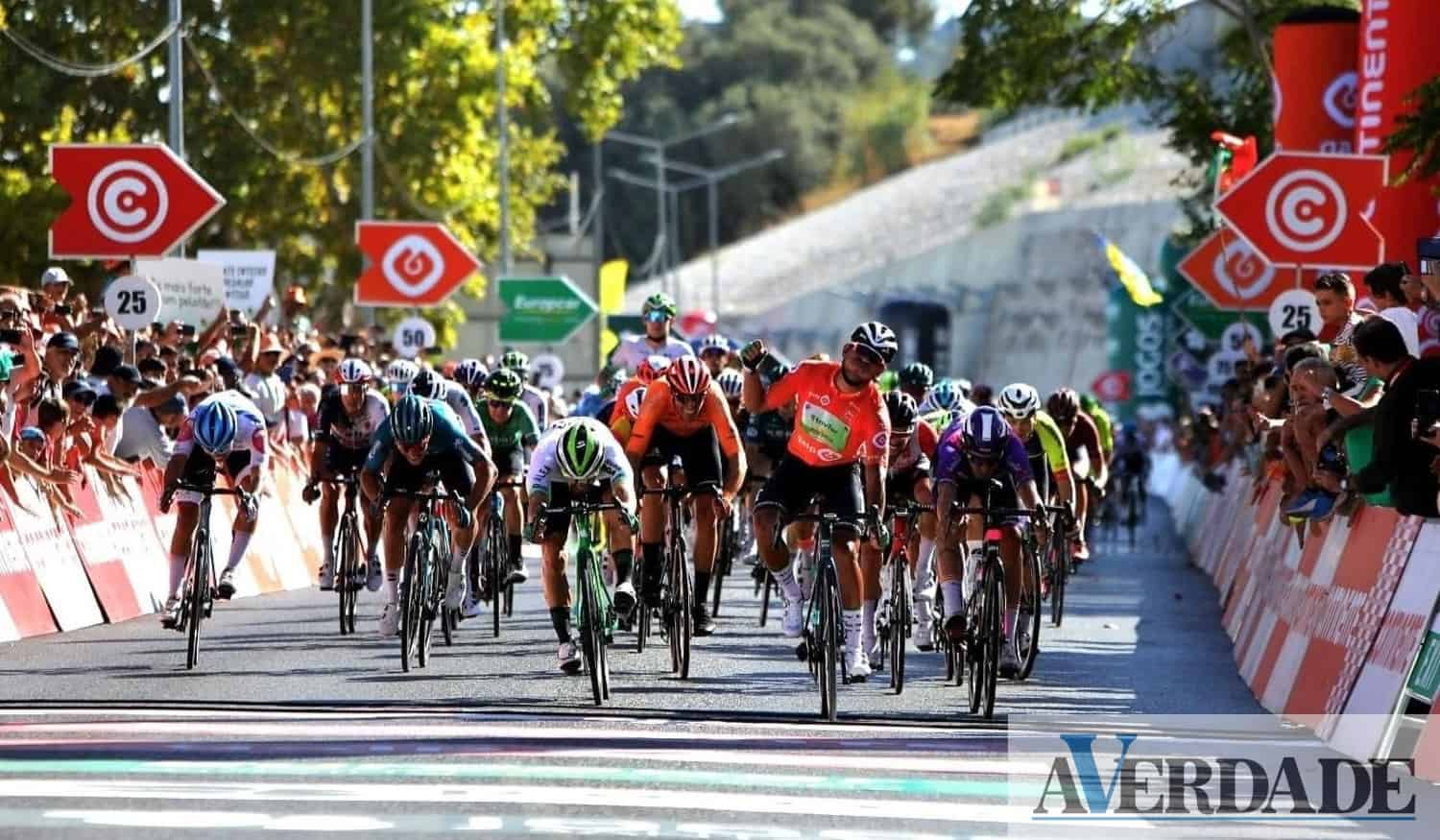 Venezuelano Leangel Linarez assume liderança da Volta a Portugal