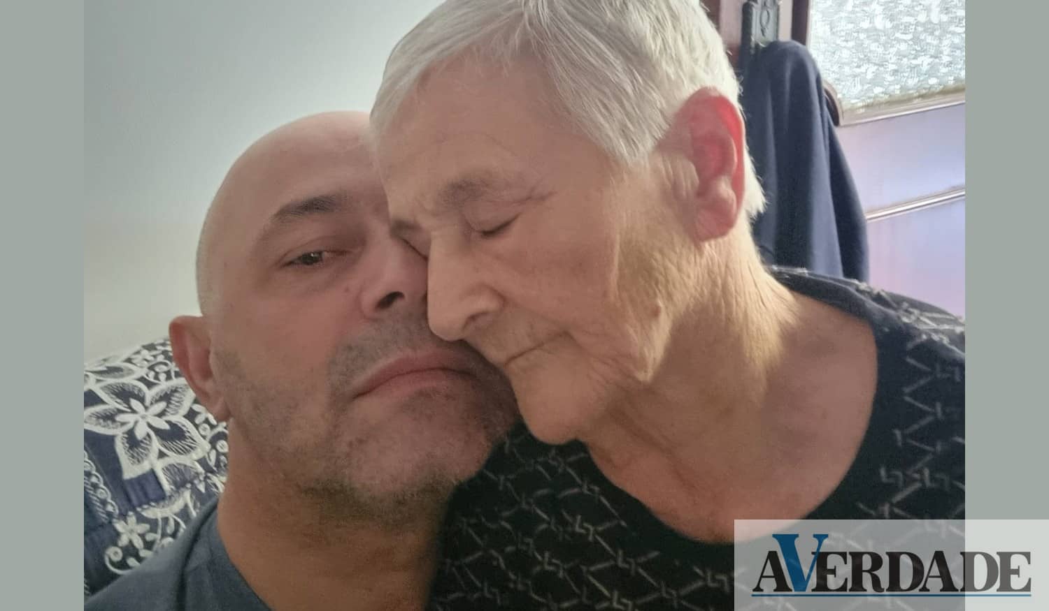Dia do Alzheimer: Jorge Abreu vive de "forma intensa" os breves momentos em que a mãe o reconhece