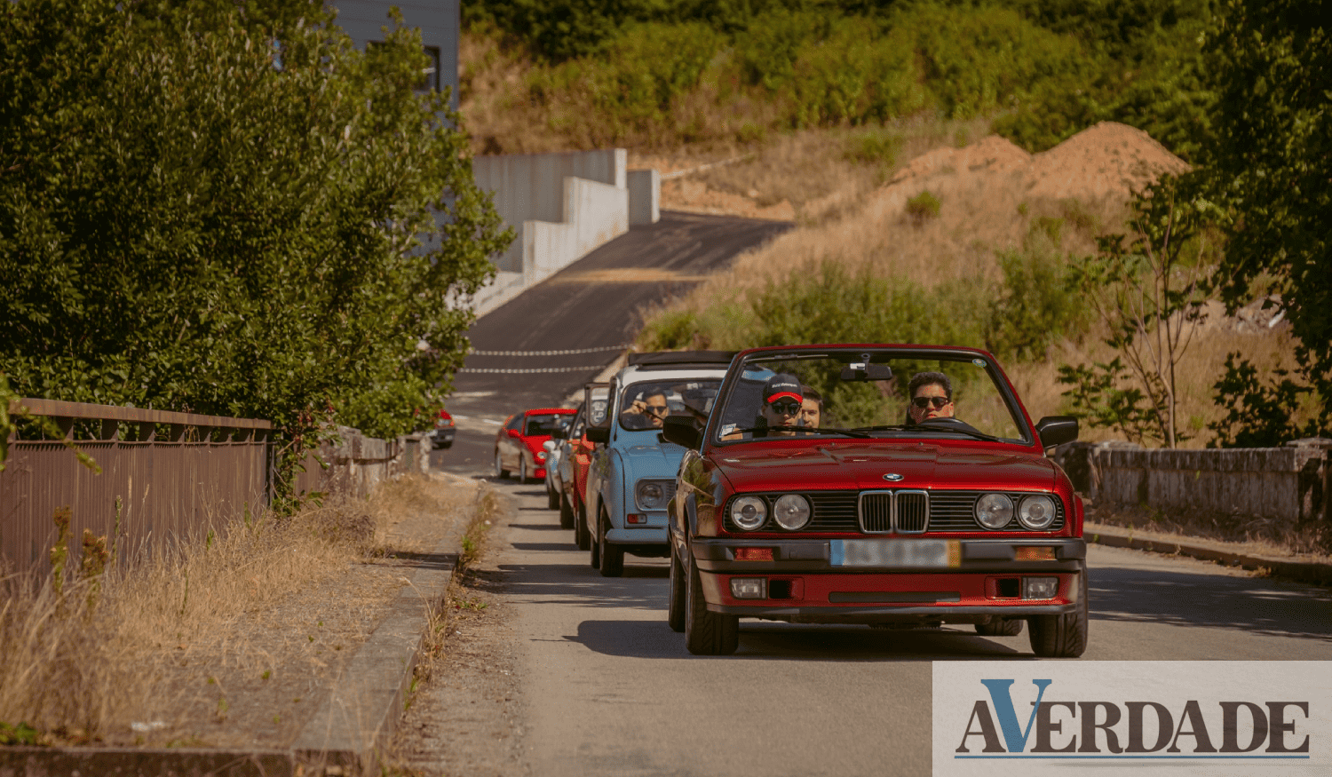 Clube de Automóveis Antigos realiza passeio pela EN 222 com paragem em Castelo de Paiva