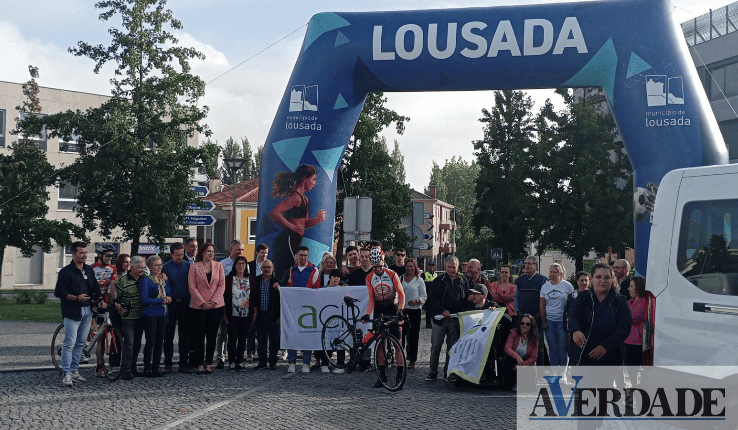 Lousadense Joaquim Aires iniciou aventura solidária até Paris para apoiar IPSS's do concelho