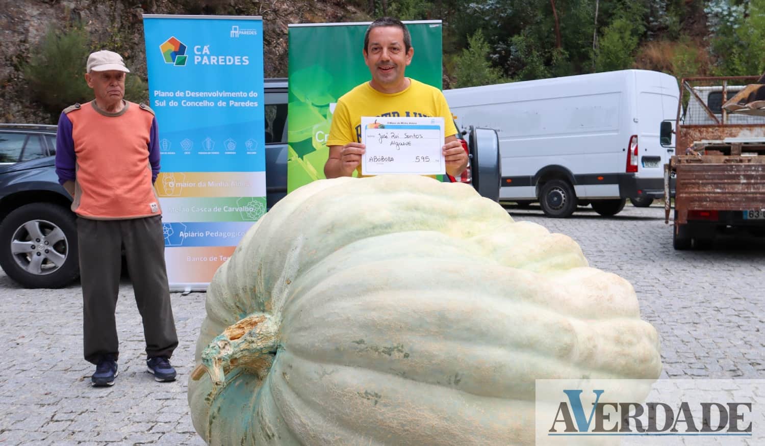 Abóbora com 595 quilos 'viajou' do Algarve até Paredes e venceu "O Maior da Minha Aldeia"