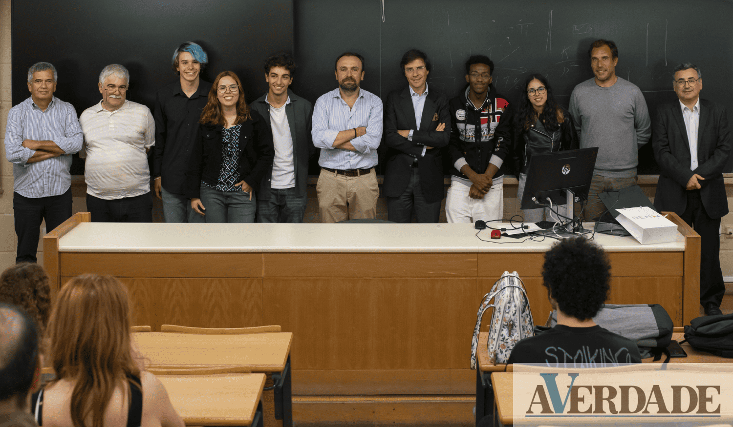 Alunos do Porto vencem MEDEA com estudo sobre efeitos dos campos eletromagnéticos