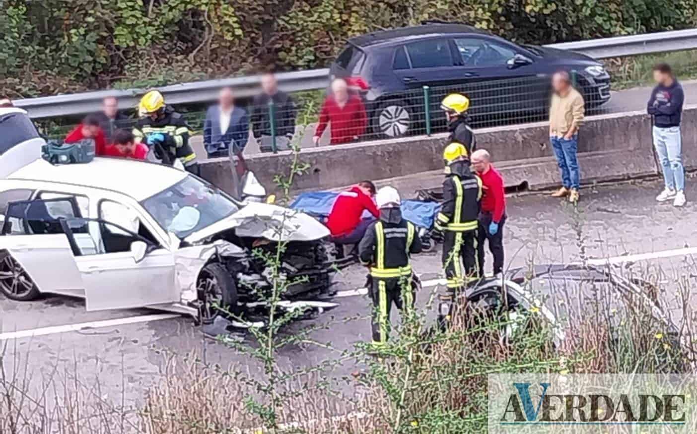 Colis&atilde;o em Lousada deixa tr&ecirc;s pessoas feridas