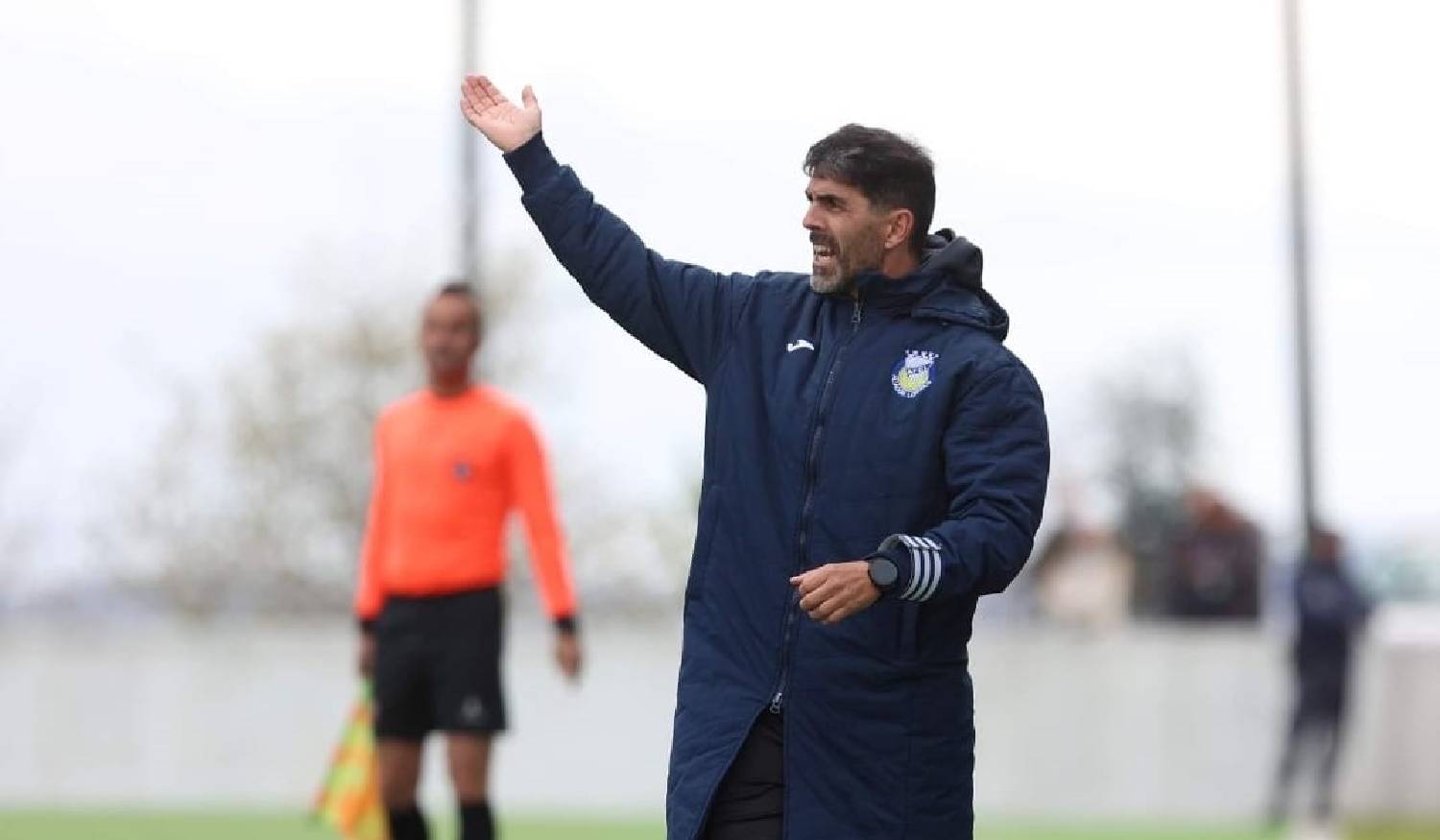 Calica Moreira sucede a Tonanha no comando técnico do FC Alpendorada