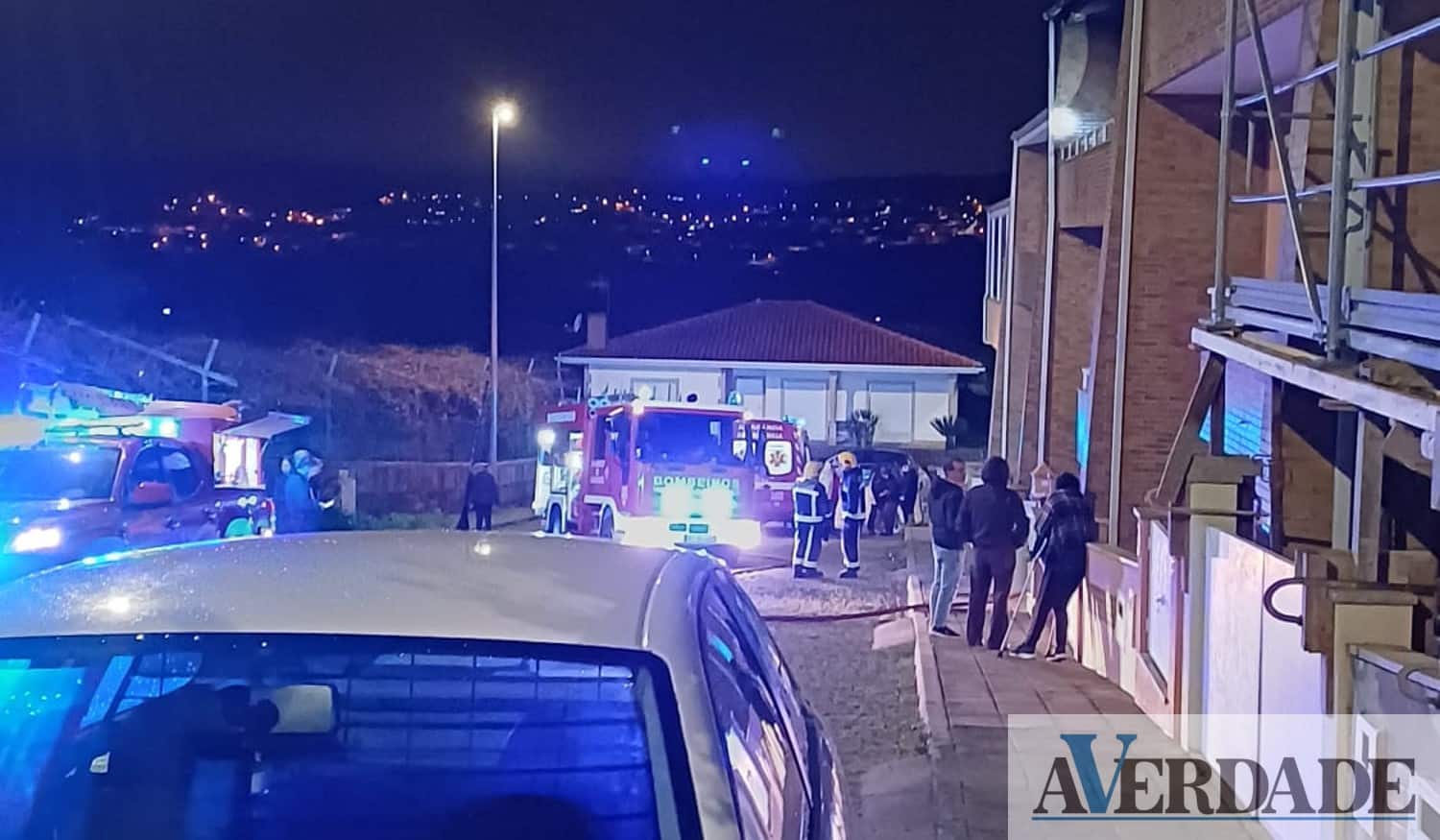 Família fica desalojada após incêndio numa habitação em Marco de Canaveses