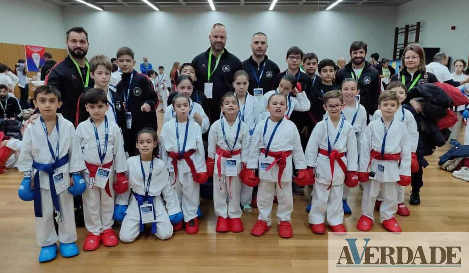Atletas da ADP Karate Penafiel destacam-se no Open Internacional da Maia