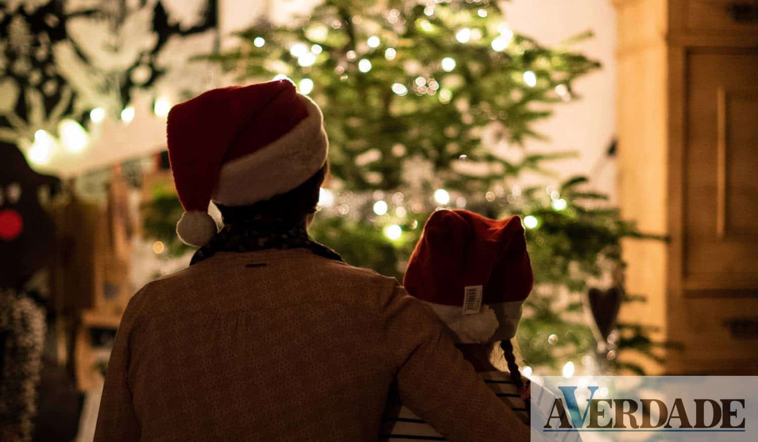 Porque é que o pinheiro ou a estrela são símbolos de Natal