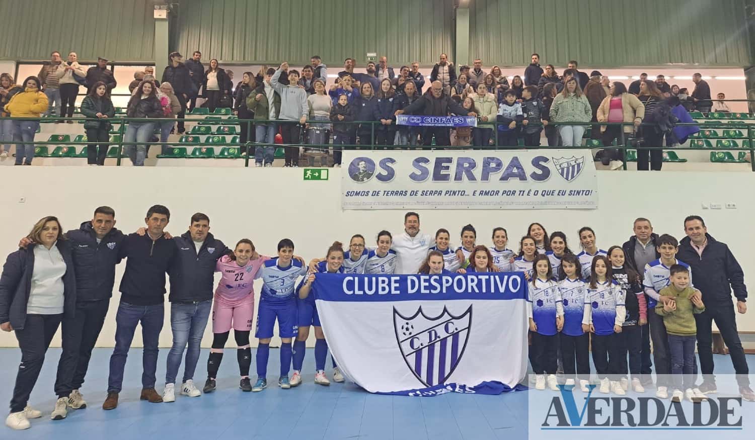 Equipa feminina do CD Cinfães conquista campeonato distrital de futsal