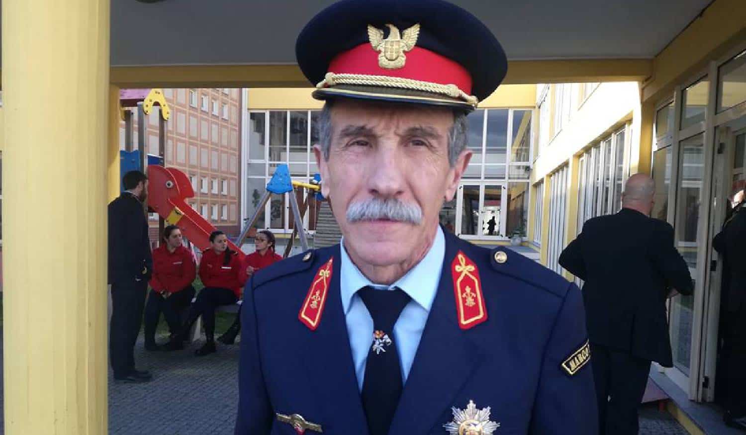 Chefe Bernardo faz parte dos Bombeiros do Marco há mais de 50 anos: "É uma honra"