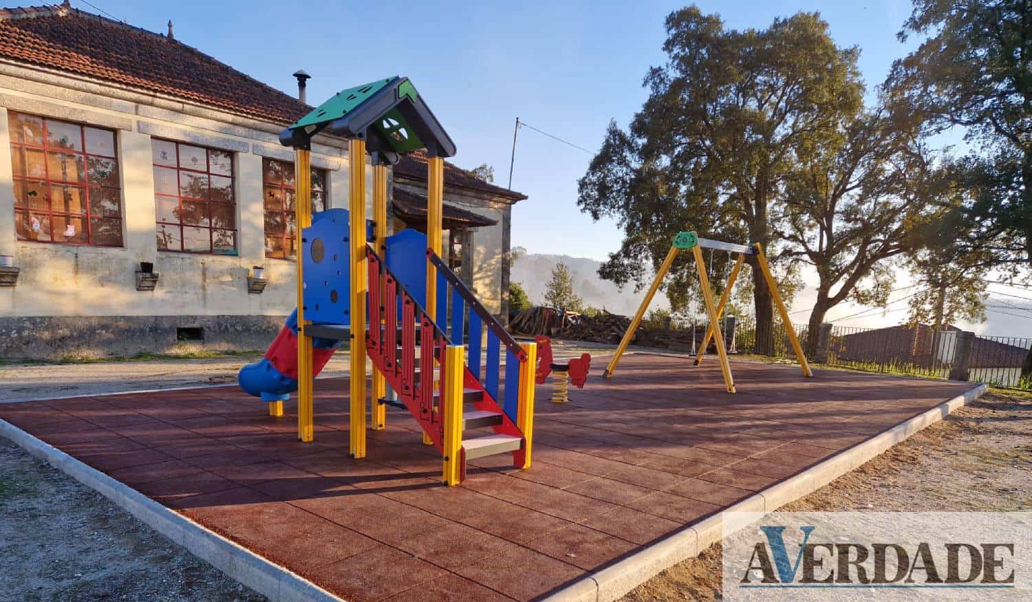 Município de Amarante investiu 80 mil euros em equipamentos de lazer em cinco escolas básicas