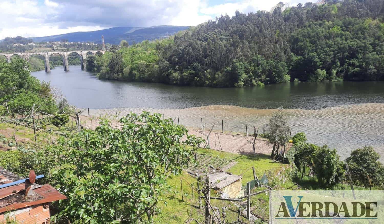 Marco de Canaveses: Chuva causou "arrastamento" de terra para o Rio Tâmega