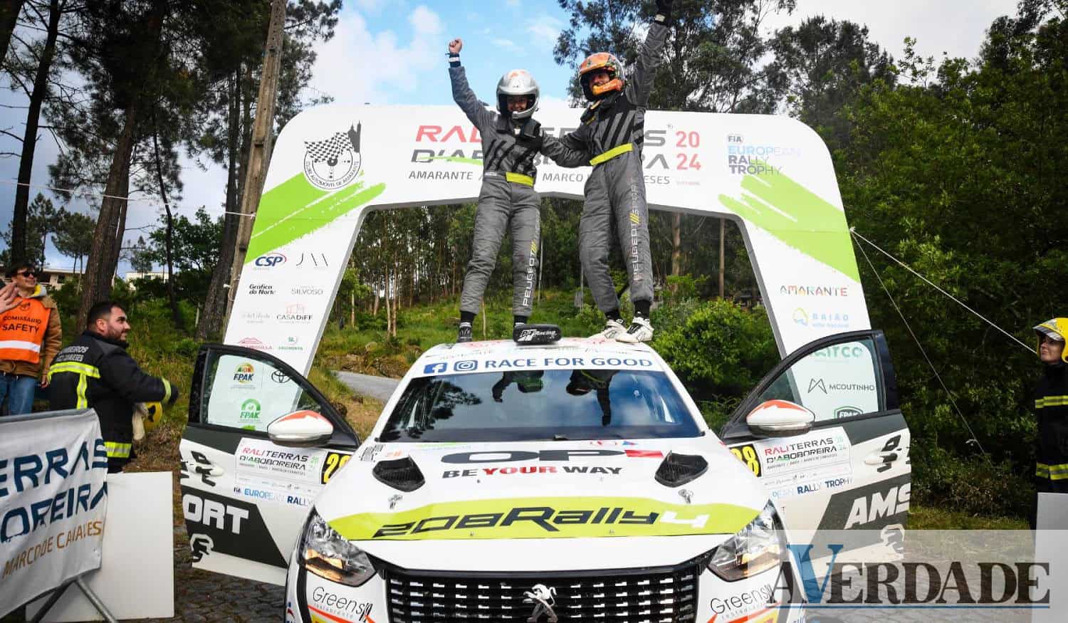 Hugo Lopes e Magda Oliveira conquistam primeira prova da PEUGEOT RALLY CUP IBÉRICA