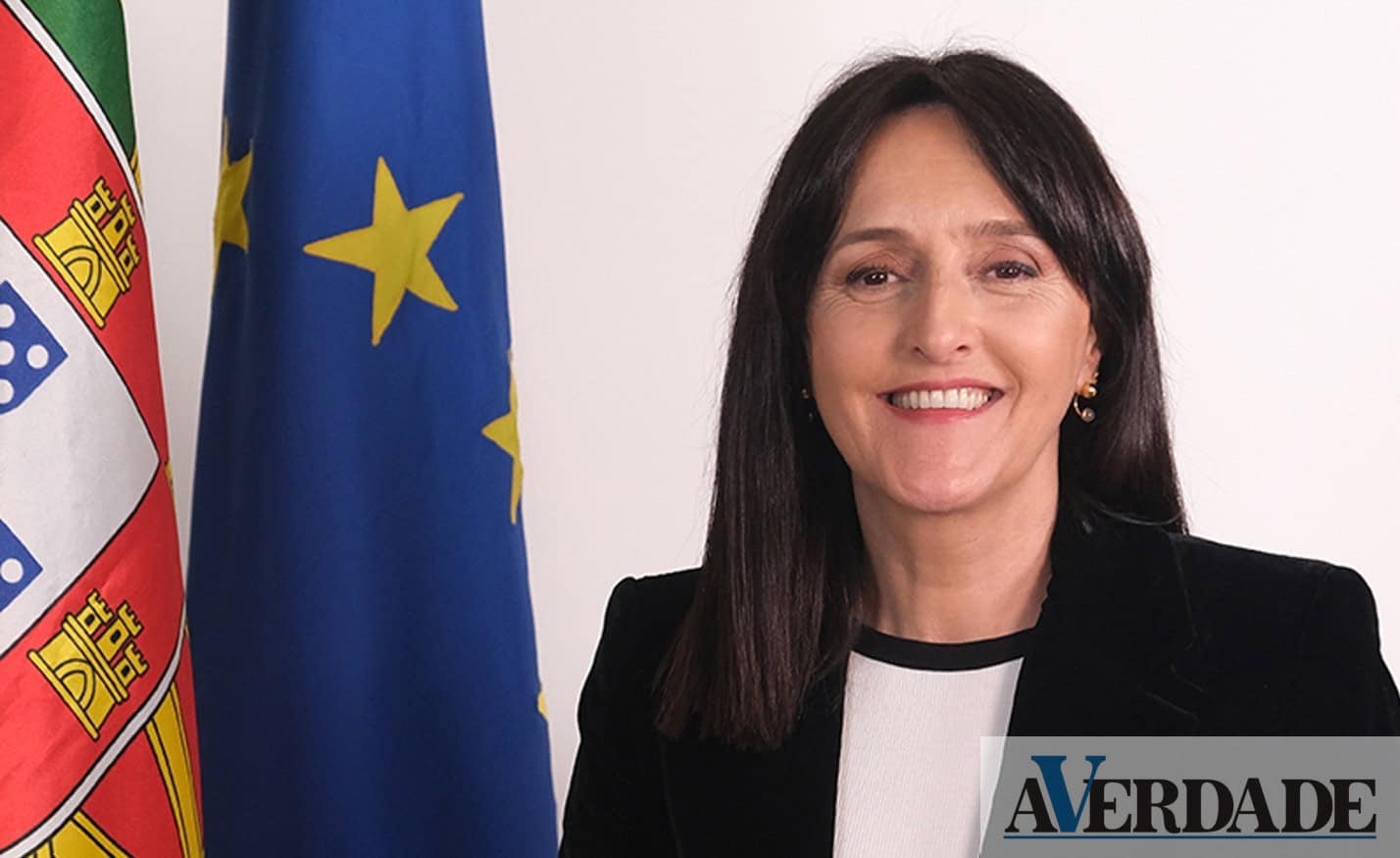 Secret&aacute;ria de Estado inaugura obras do Centro Comunit&aacute;rio em Celorico de Basto