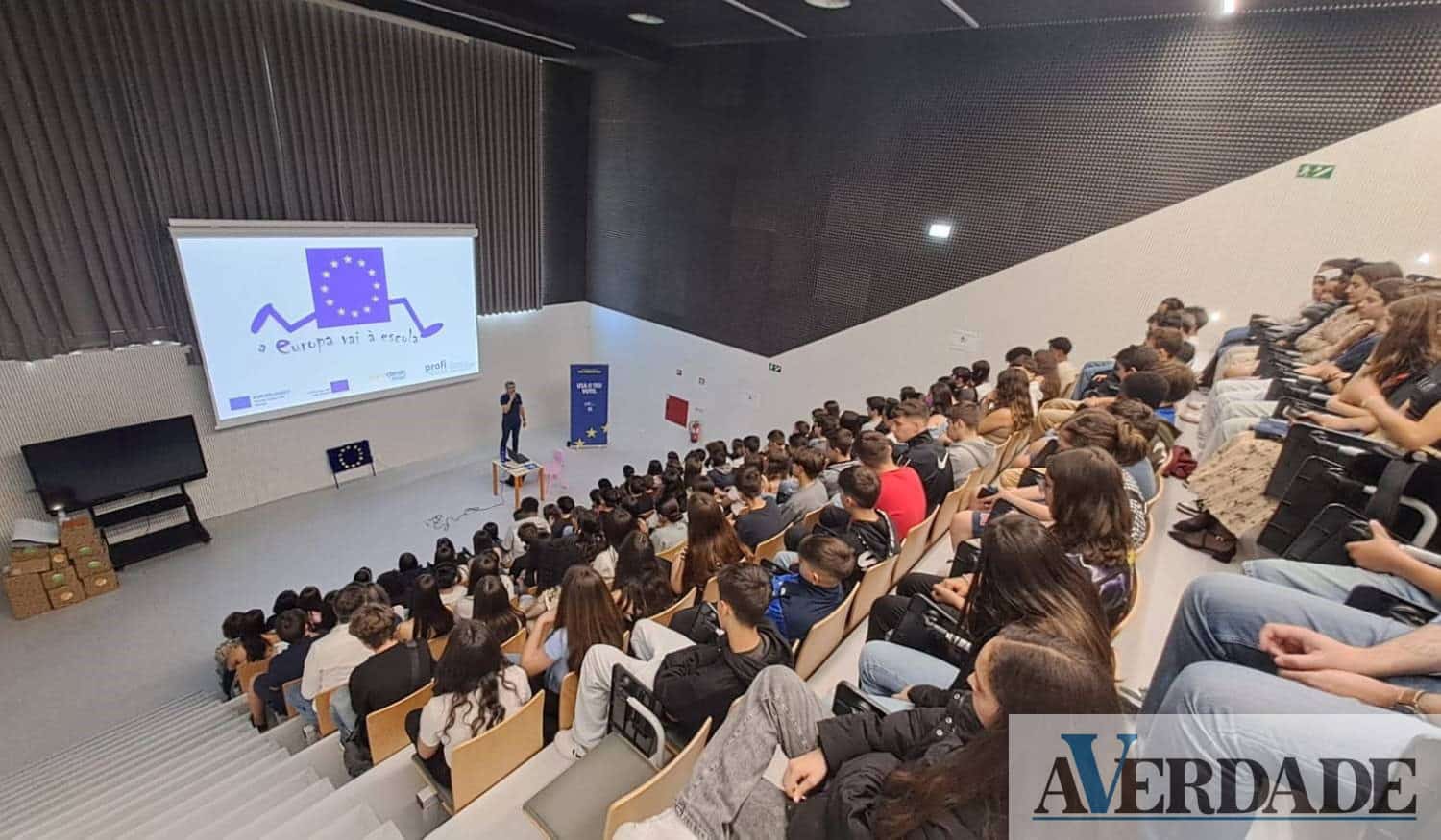 Marco: Europe Direct assinalou o Dia da Europa com 200 alunos da Escola Básica Carmen Miranda