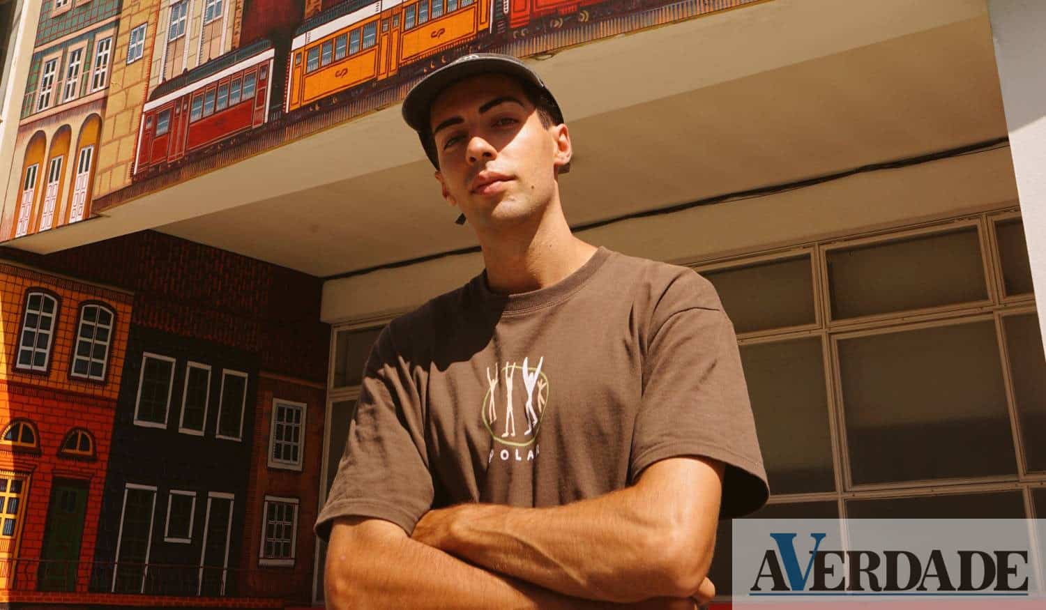 Francis.co: Conheça o artista responsável pelo mural de arte urbana "Amarantina"