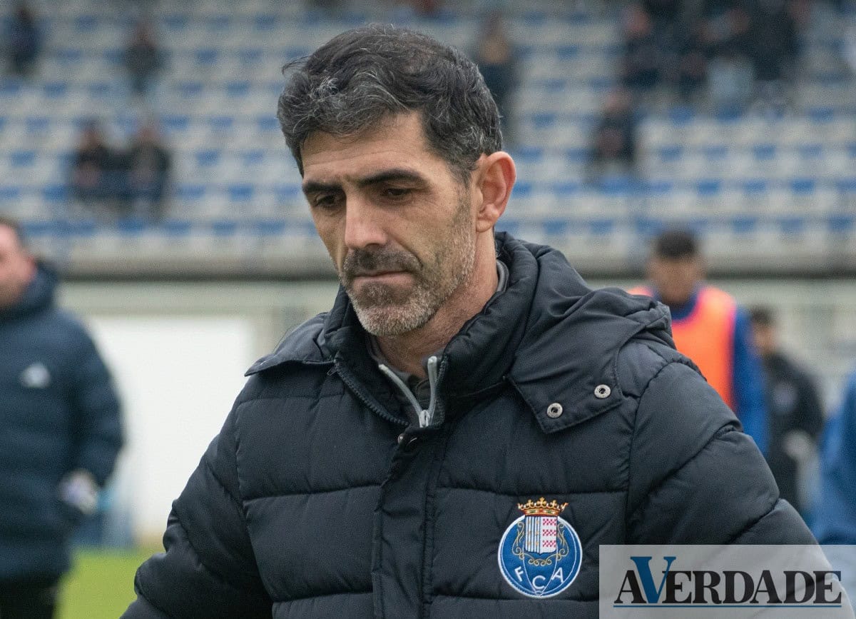 FC Alpendorada anuncia saída do técnico Calica Moreira "por acordo entre as partes"