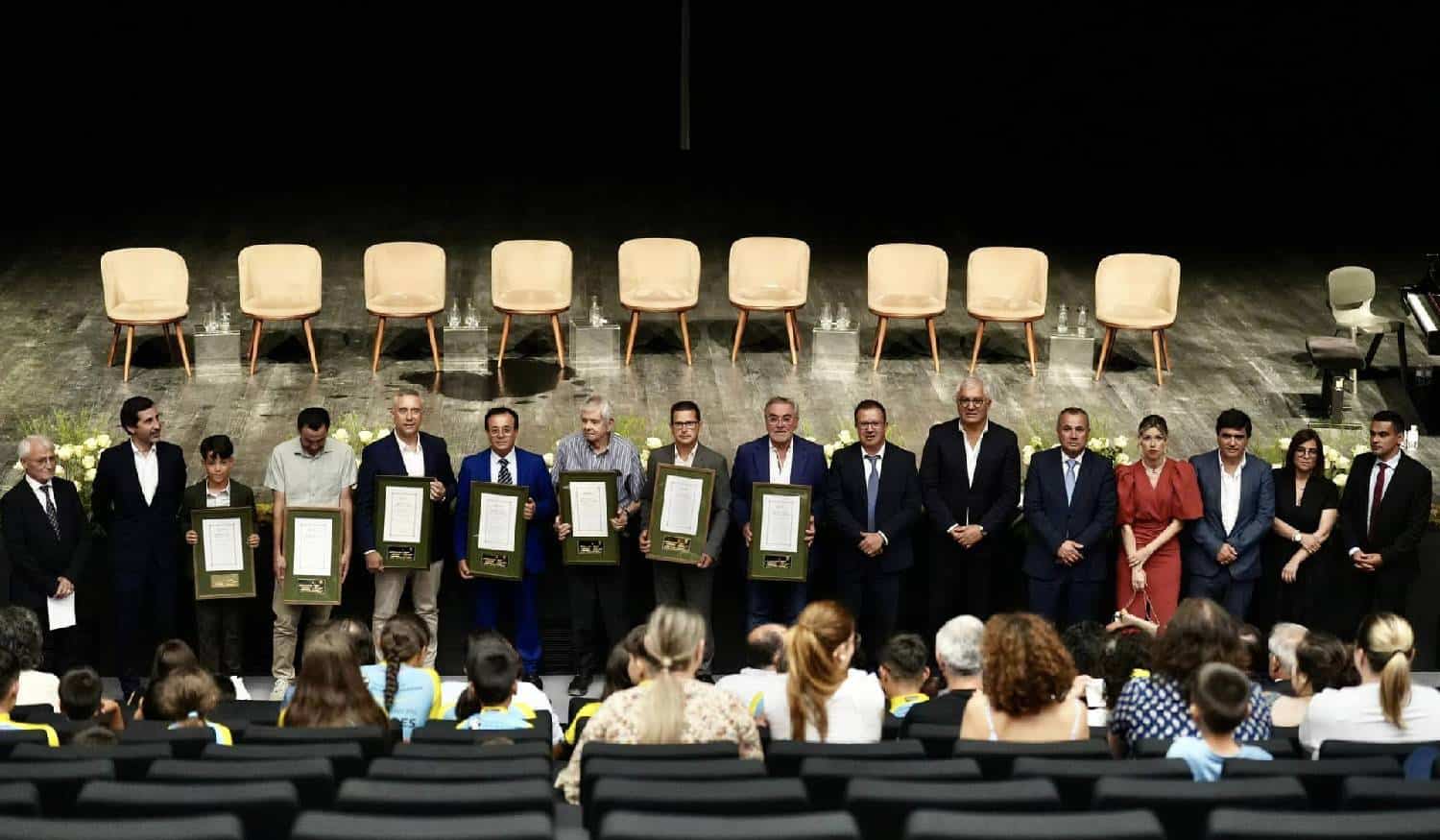 Câmara de Paredes atribuiu sete medalhas de ouro no dia do Município