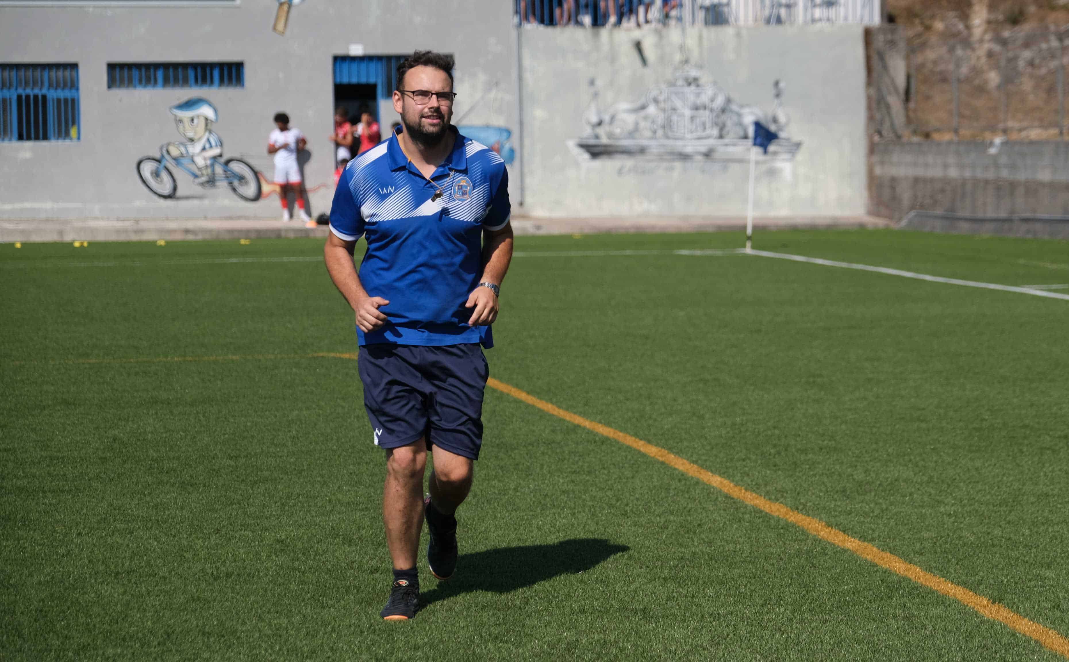 António Santos "motivado" para conduzir AR Tuías aos "lugares cimeiros" da tabela