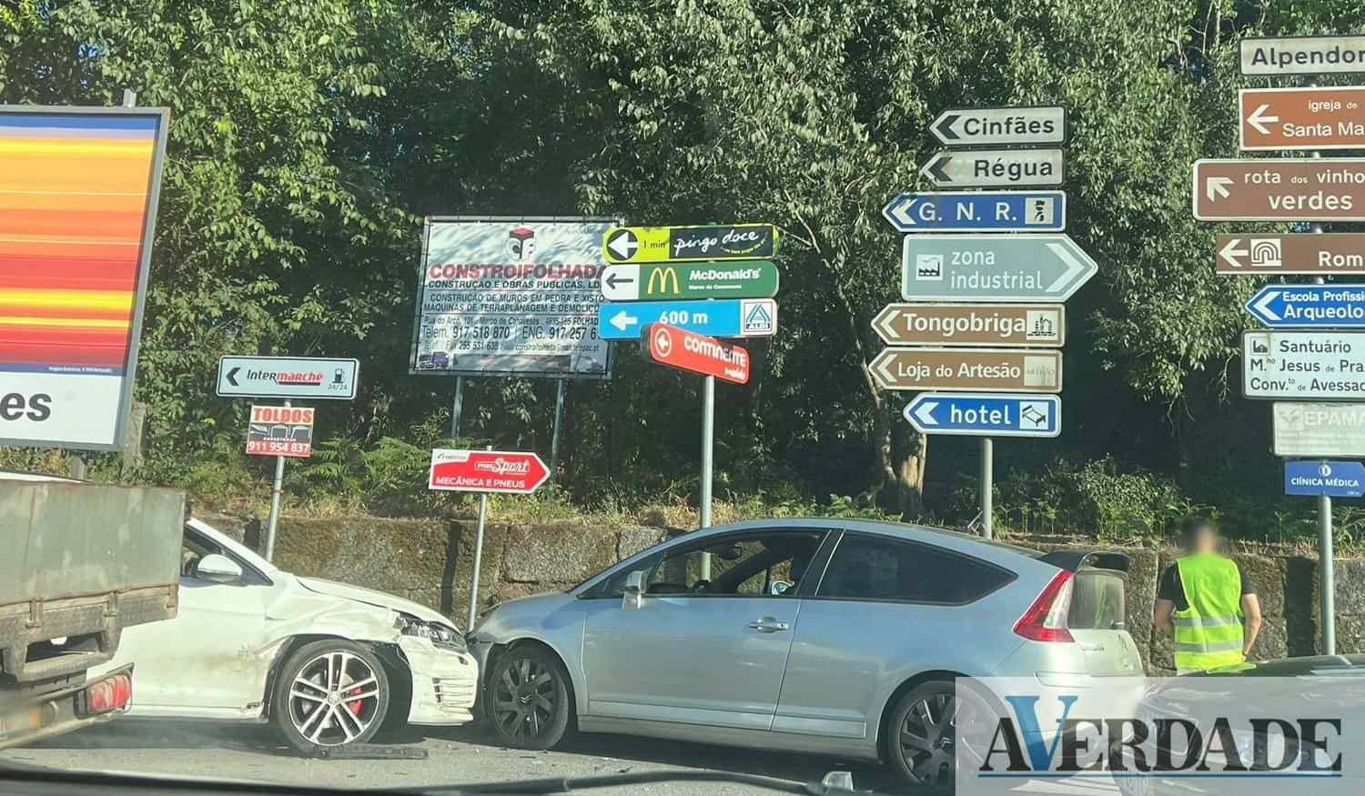 Colisão entre três carros condicionou o trânsito em Marco de Canaveses