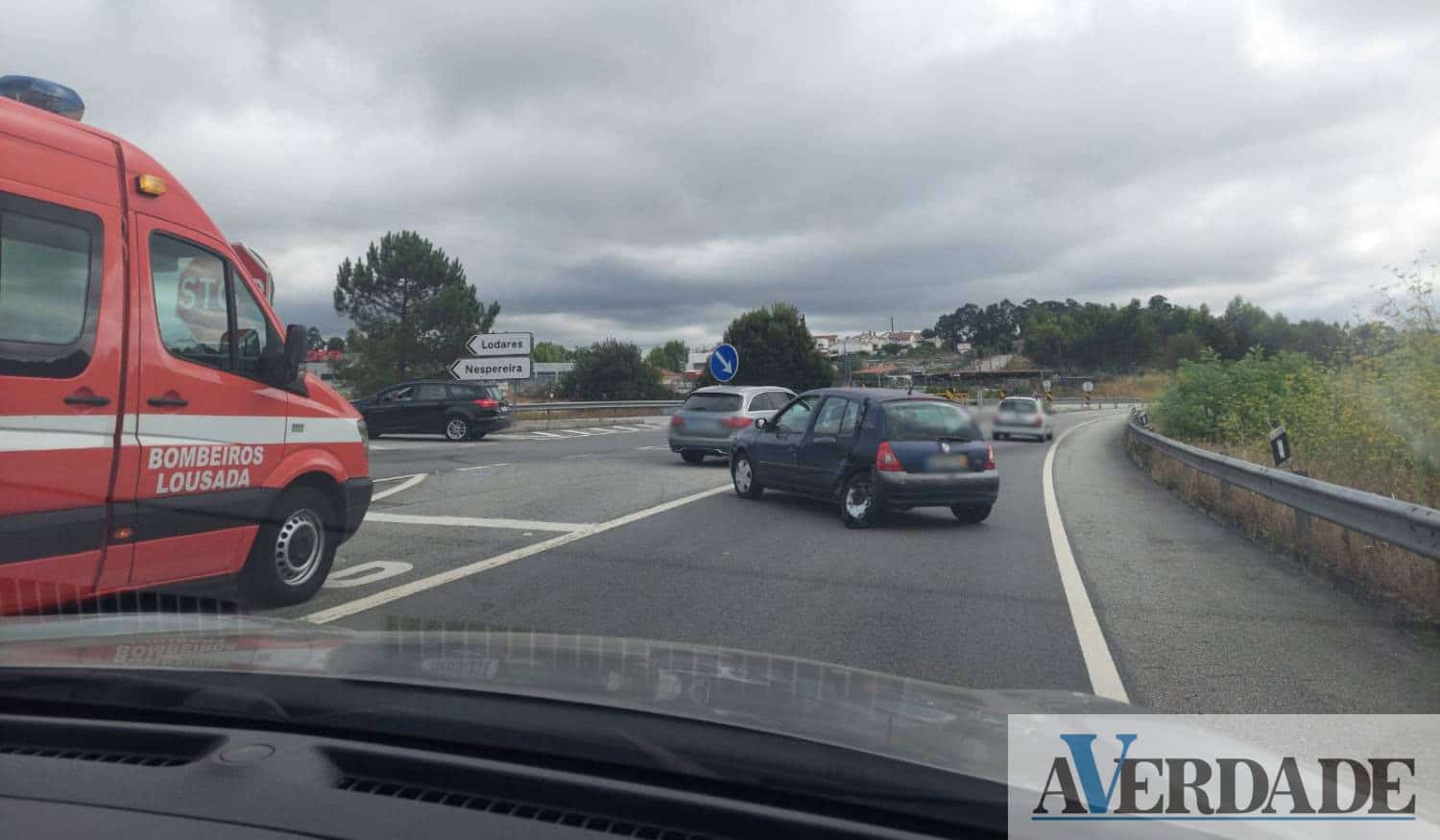 Colisão na EN 106 provoca quatro feridos
