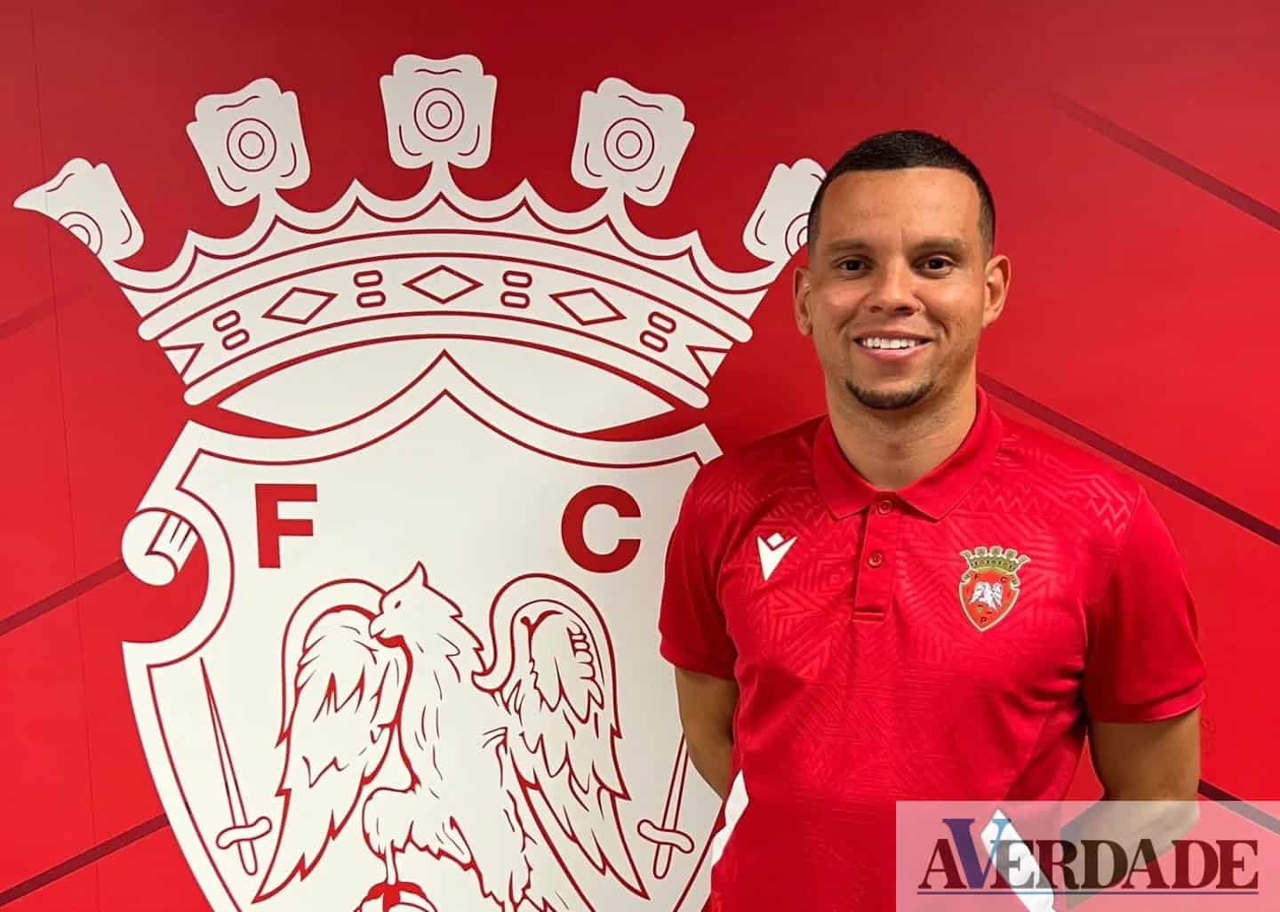 FC Penafiel reforça plantel com Ewerton e Fatai