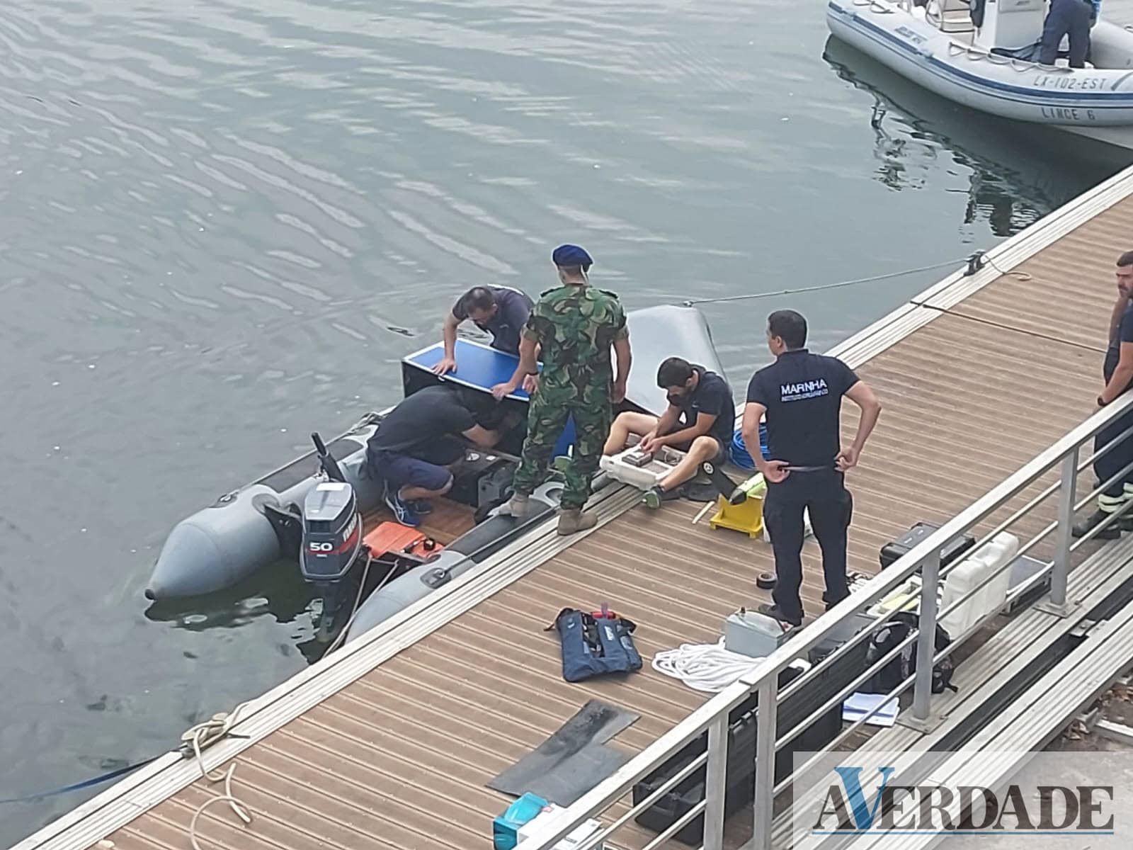 Retomadas buscas por militar desaparecido após queda de helicóptero no Douro