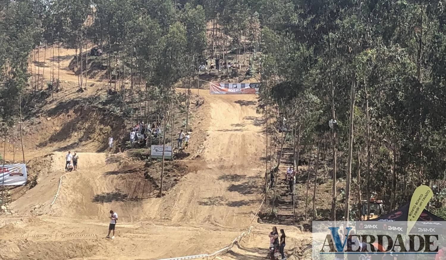 Comissão de Festas do Senhor dos Aflitos organiza "Stock Car" na Pista Aventuras do Paiva