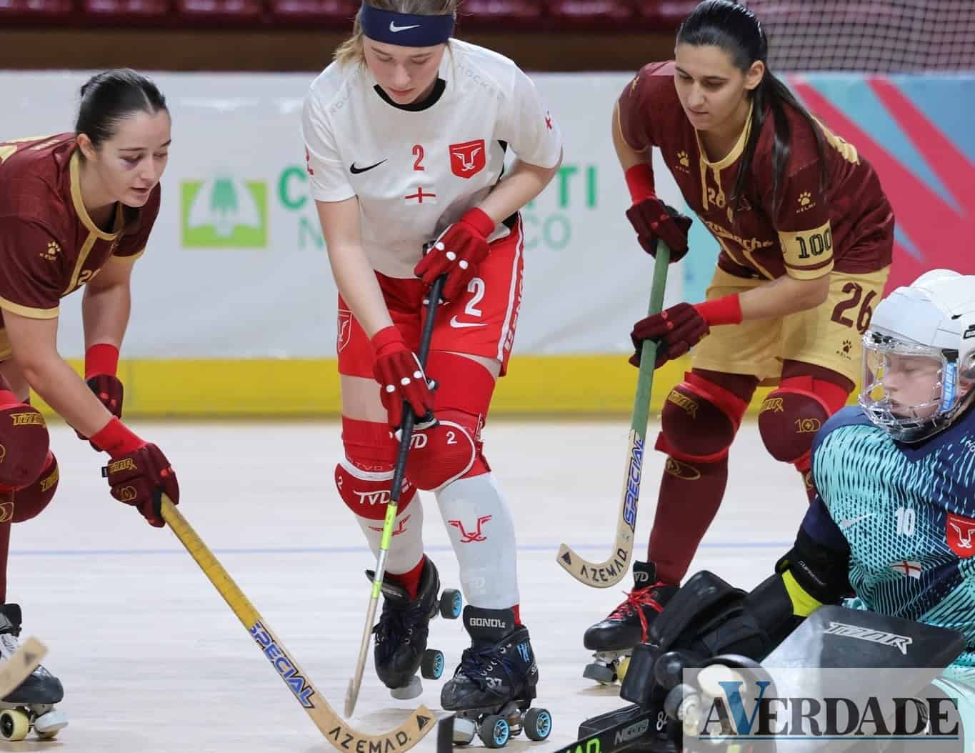 Seleção comandada por Hélder Antunes nas meias-finais do Mundial de hóquei em patins feminino