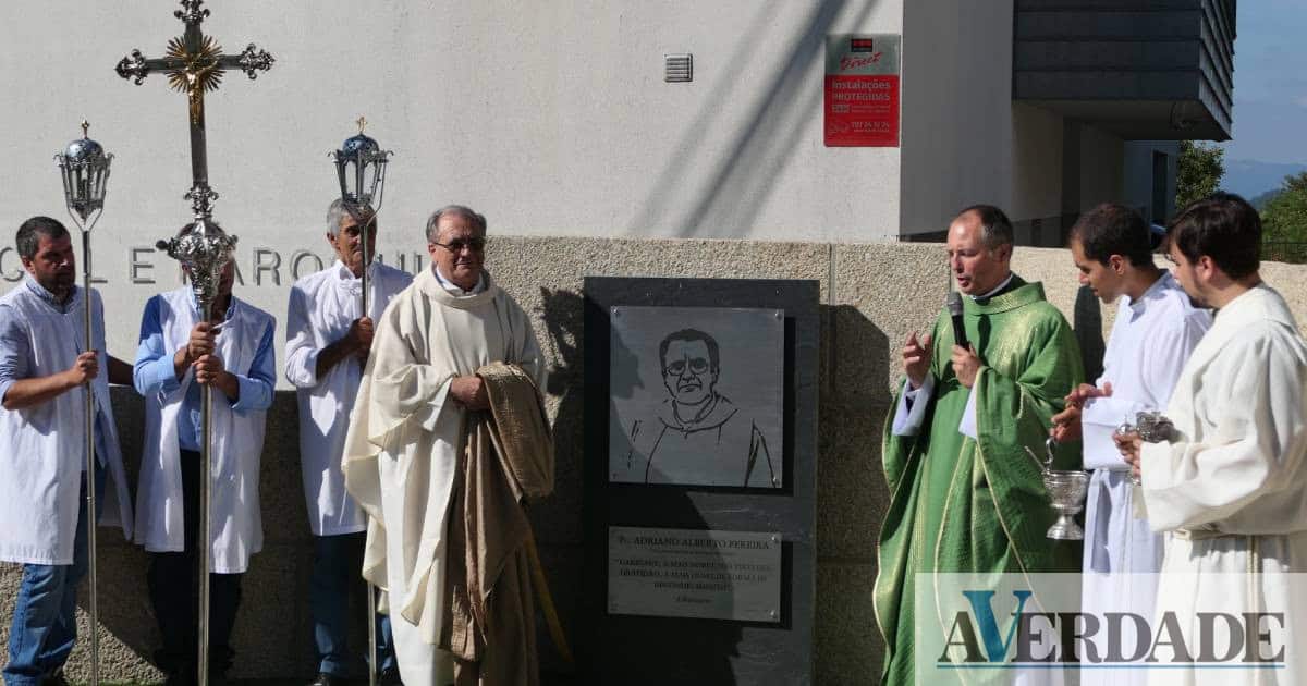 Cinfães: Reverendo Padre Adriano Pereira homenageado pelos 36 anos de "dedicação"