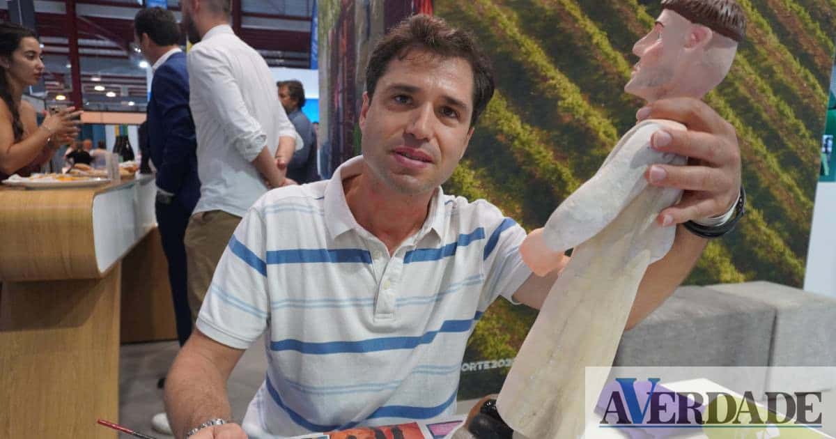 Há 20 anos que Daniel Ribeiro se inspira em Amarante para pintar figuras religiosas