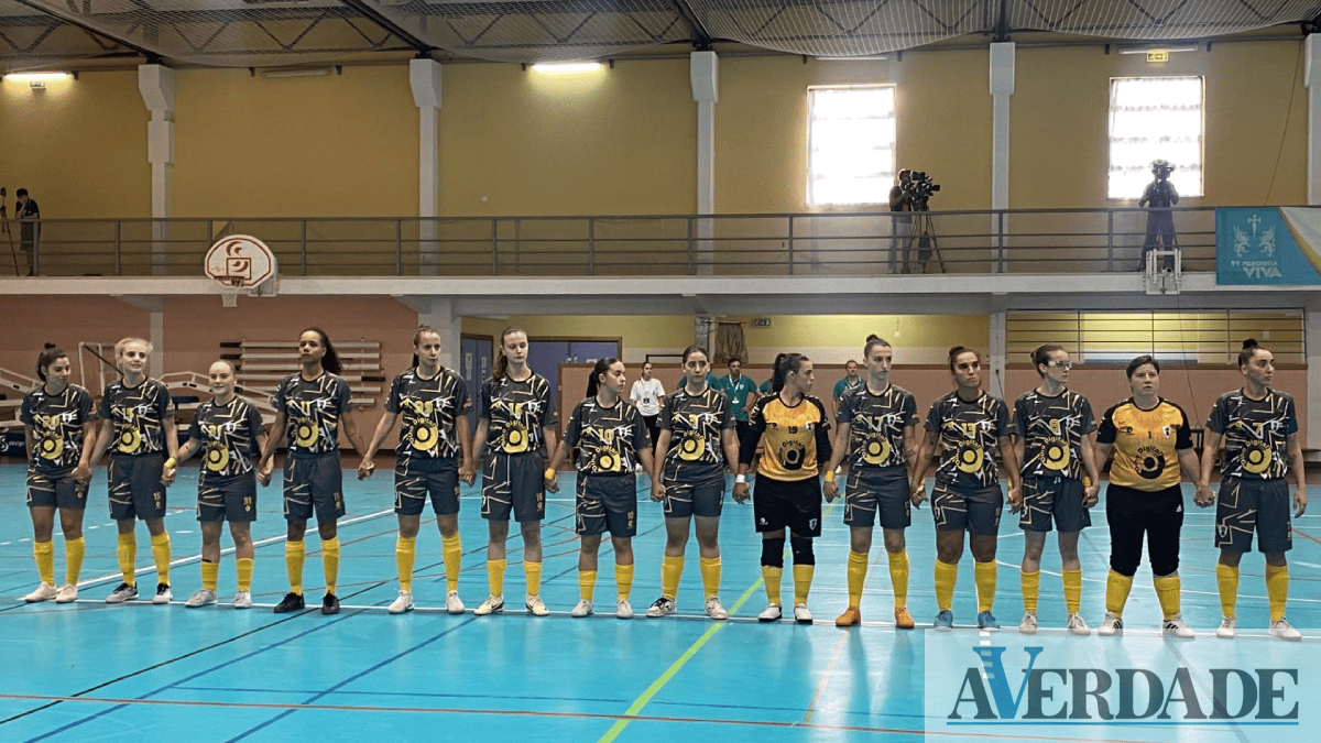 Equipa Penafidelense de futsal feminino Águias de Santa Marta vence jogo por 5-0