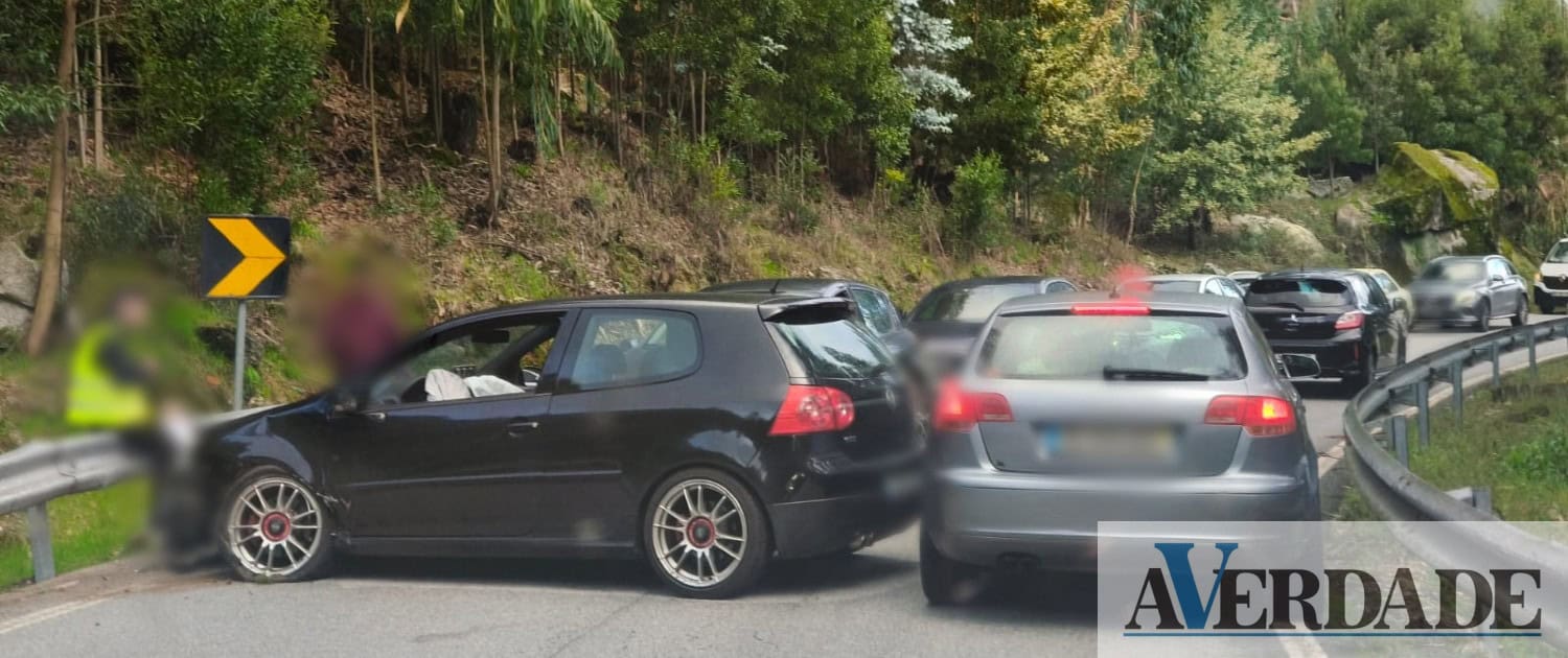 Penafiel: Acidente condiciona trânsito