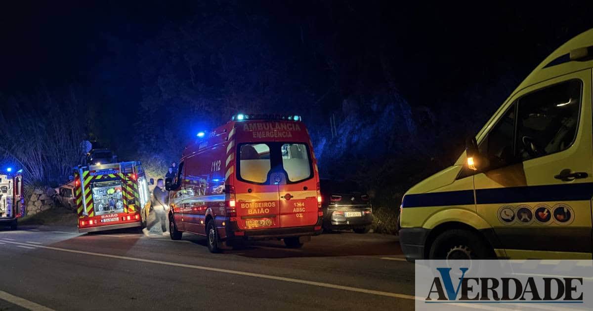 Despiste de carro deixa três pessoas feridas em Baião