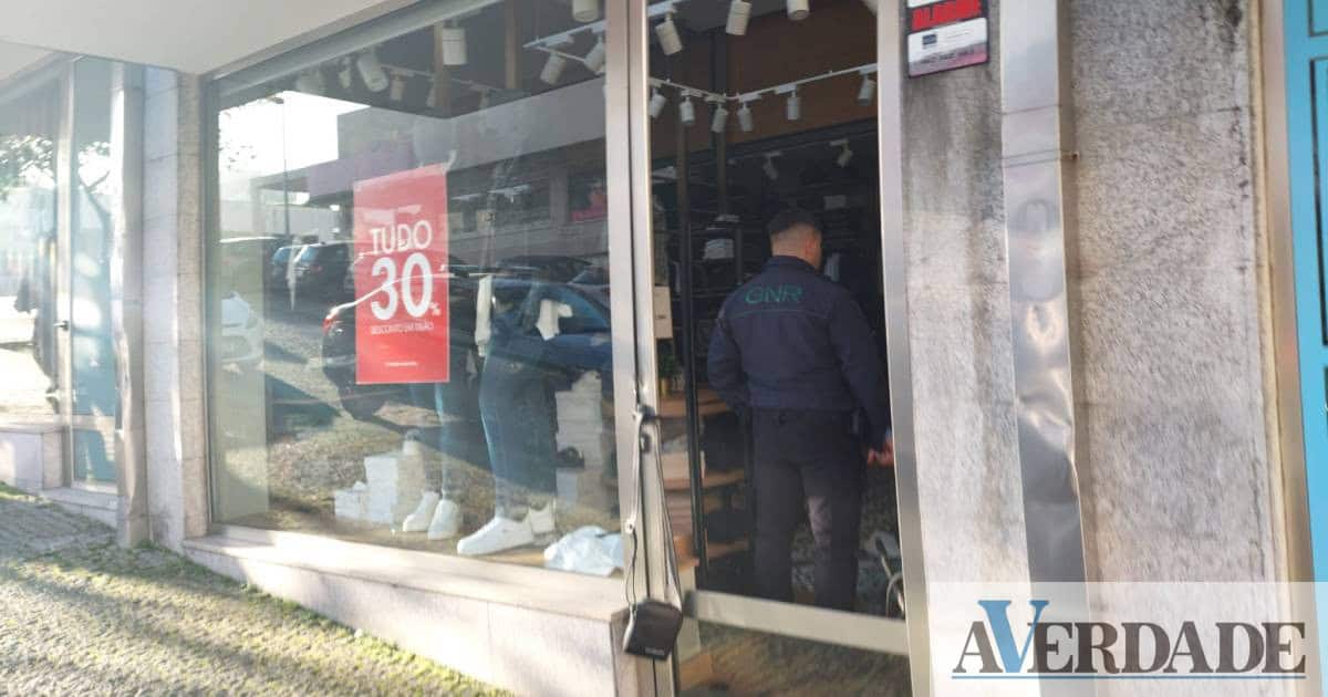Loja de roupa assaltada em Marco de Canaveses
