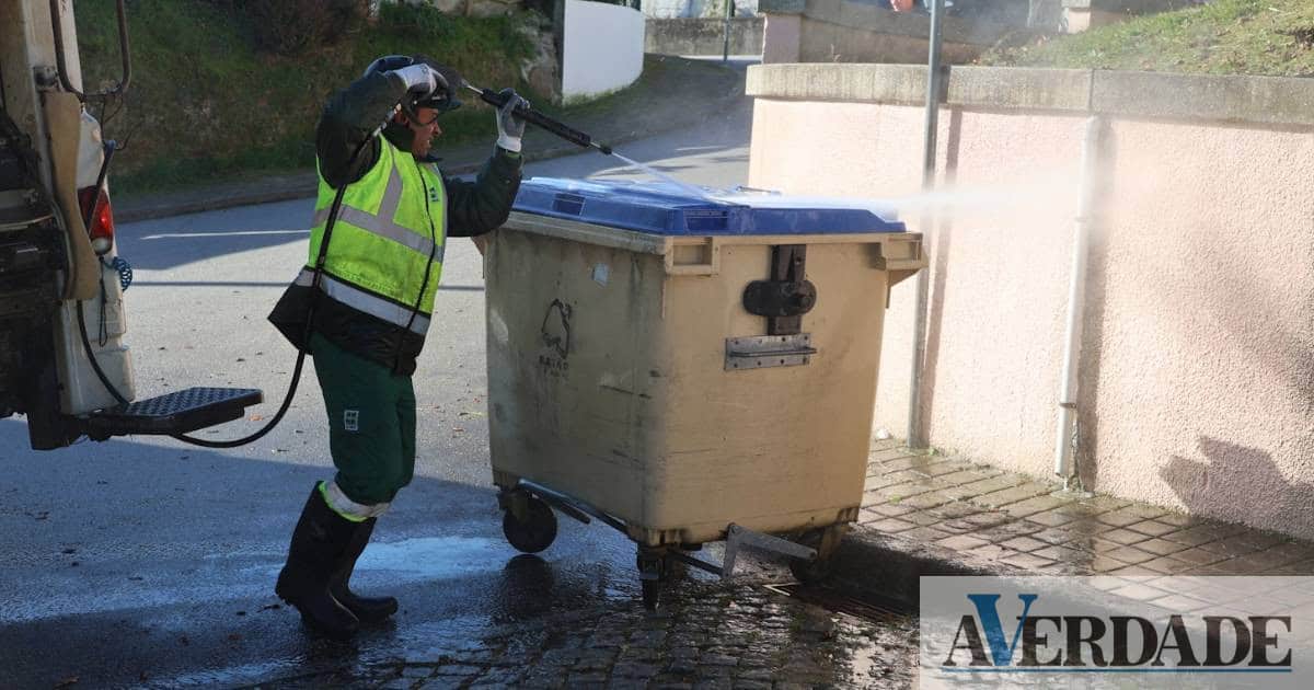 Município de Baião promove limpeza e desinfeção de contentores do lixo